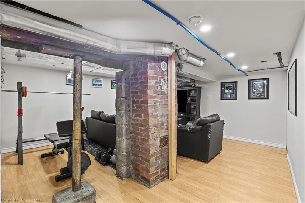 55 Albert Street W Property Photo 37