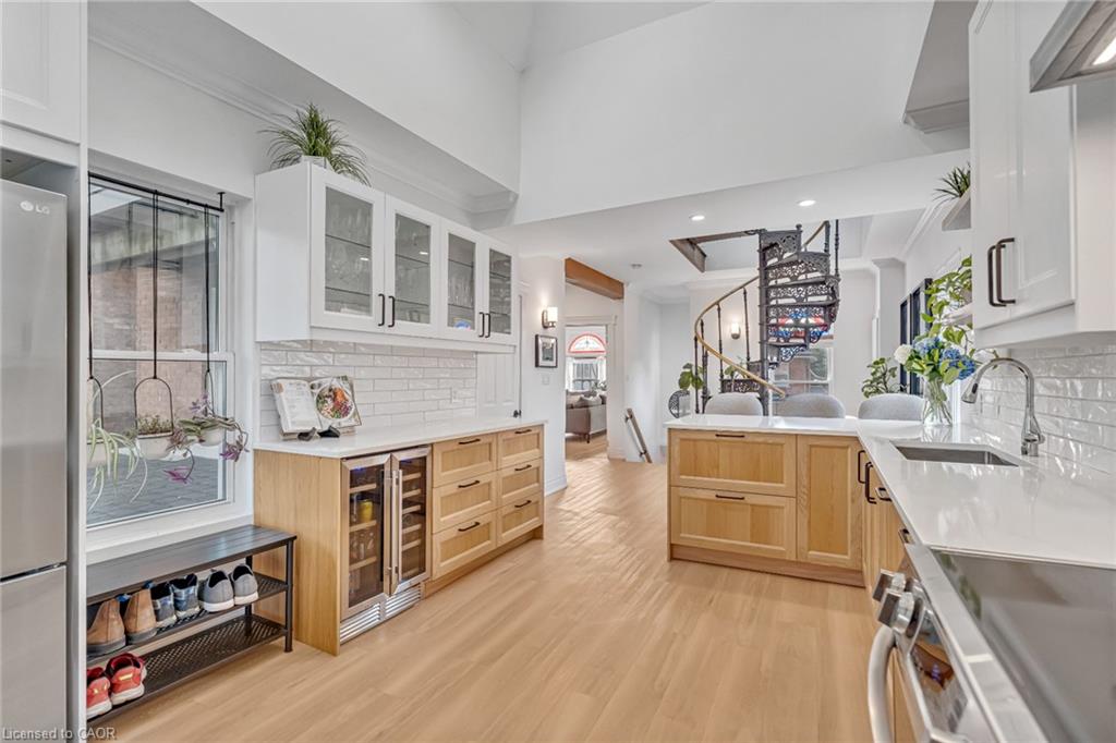 15 Fairmount Avenue Property Photo 12