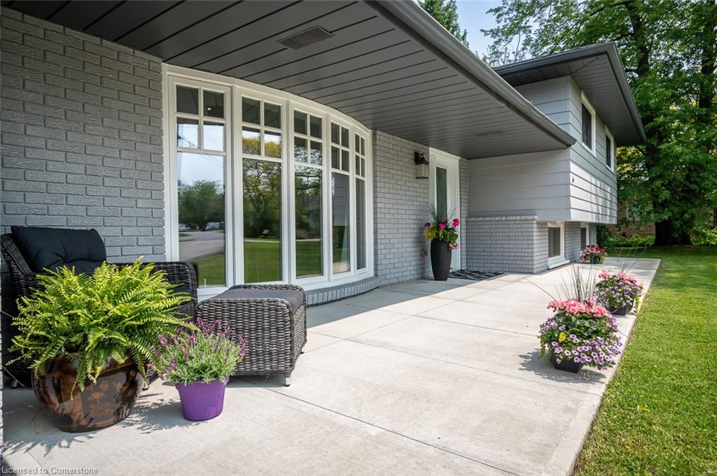 6 Kew Court Property Photo 3