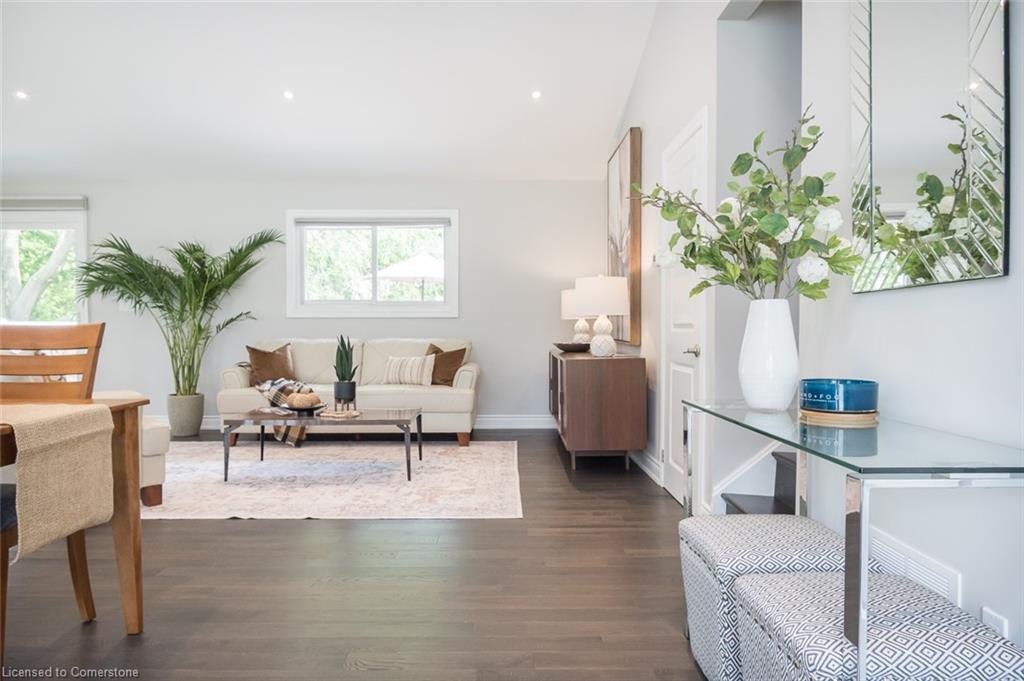 6 Kew Court Property Photo 4