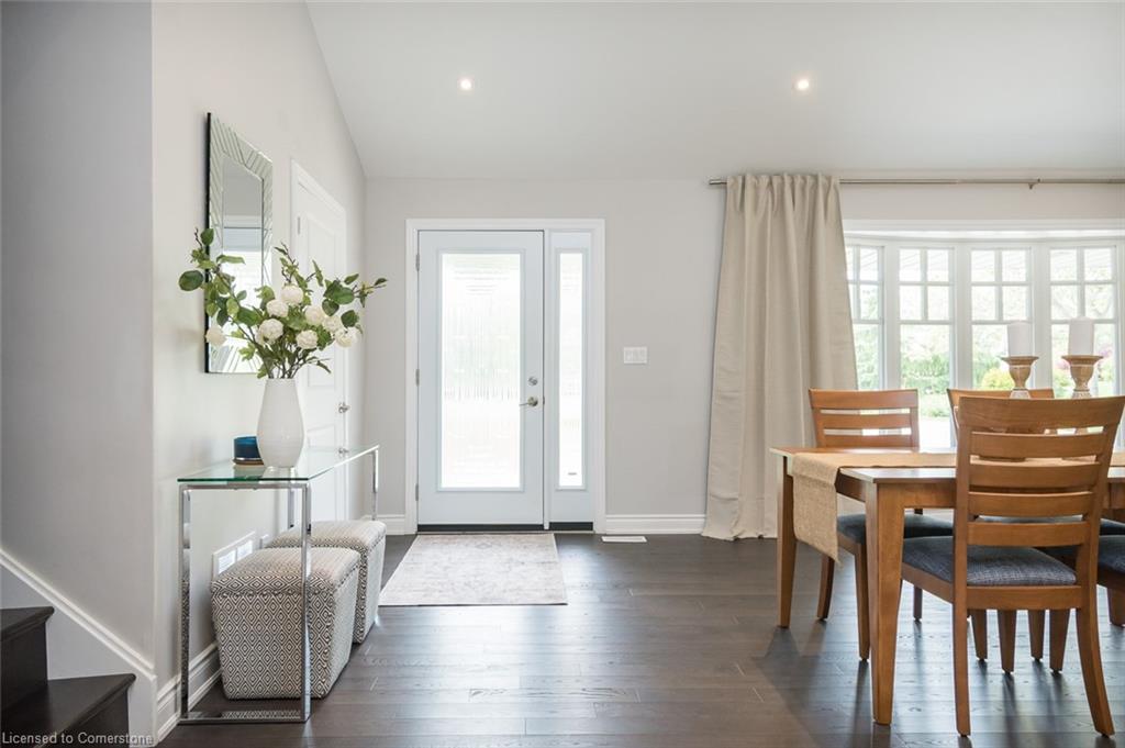 6 Kew Court Property Photo 6