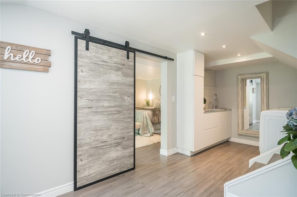 6 Kew Court Property Photo 30