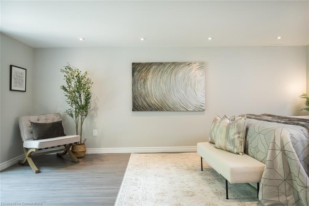 6 Kew Court Property Photo 31