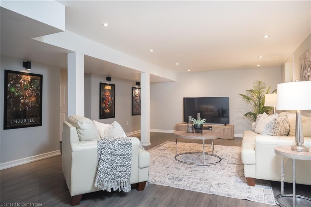 6 Kew Court Property Photo 40