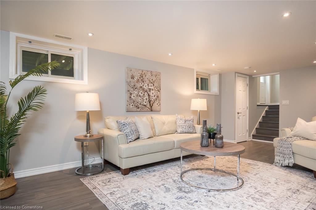 6 Kew Court Property Photo 41