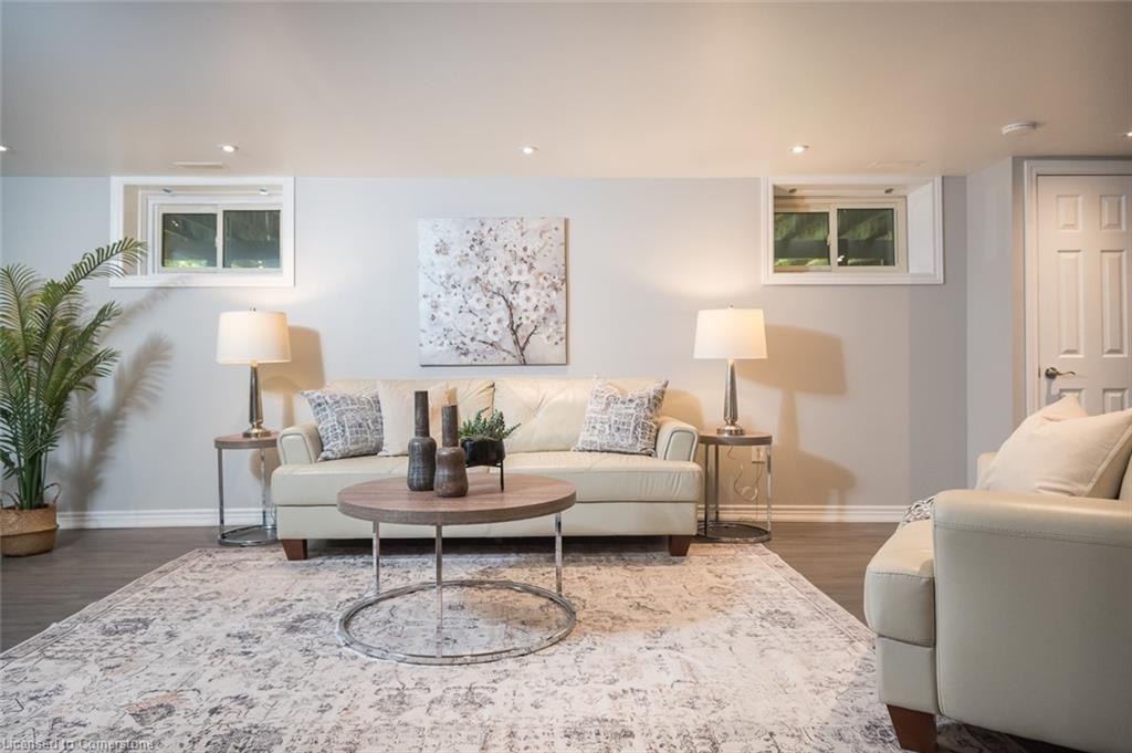 6 Kew Court Property Photo 42