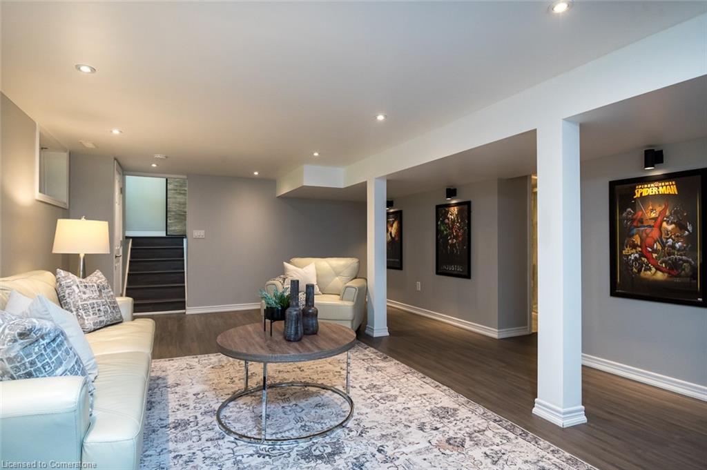 6 Kew Court Property Photo 43
