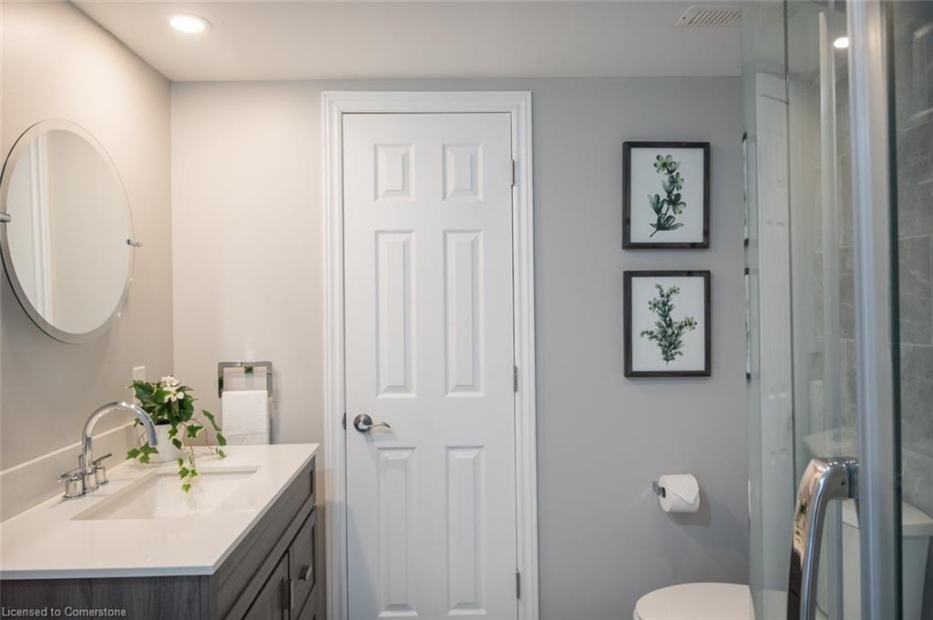 6 Kew Court Property Photo 44