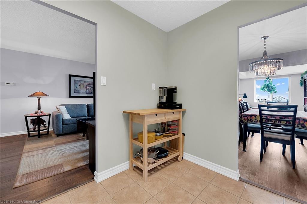 1409-301 Frances Avenue Property Photo 28