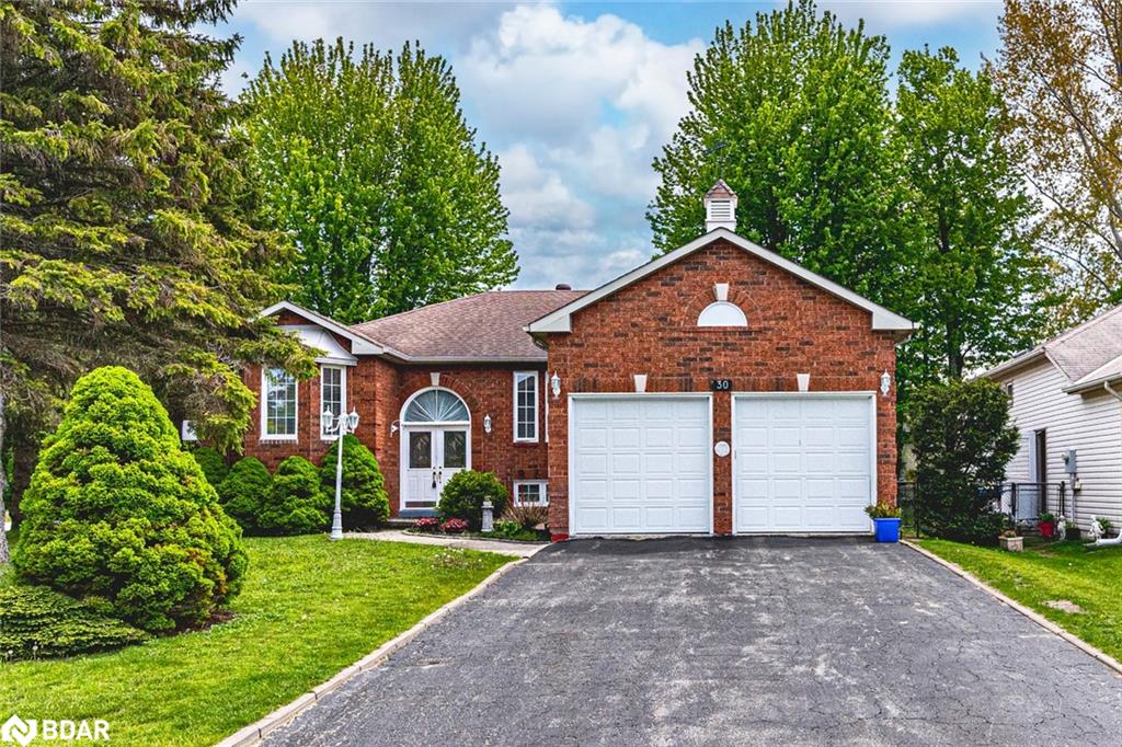 30 Brouwer Crescent Property Photo 1