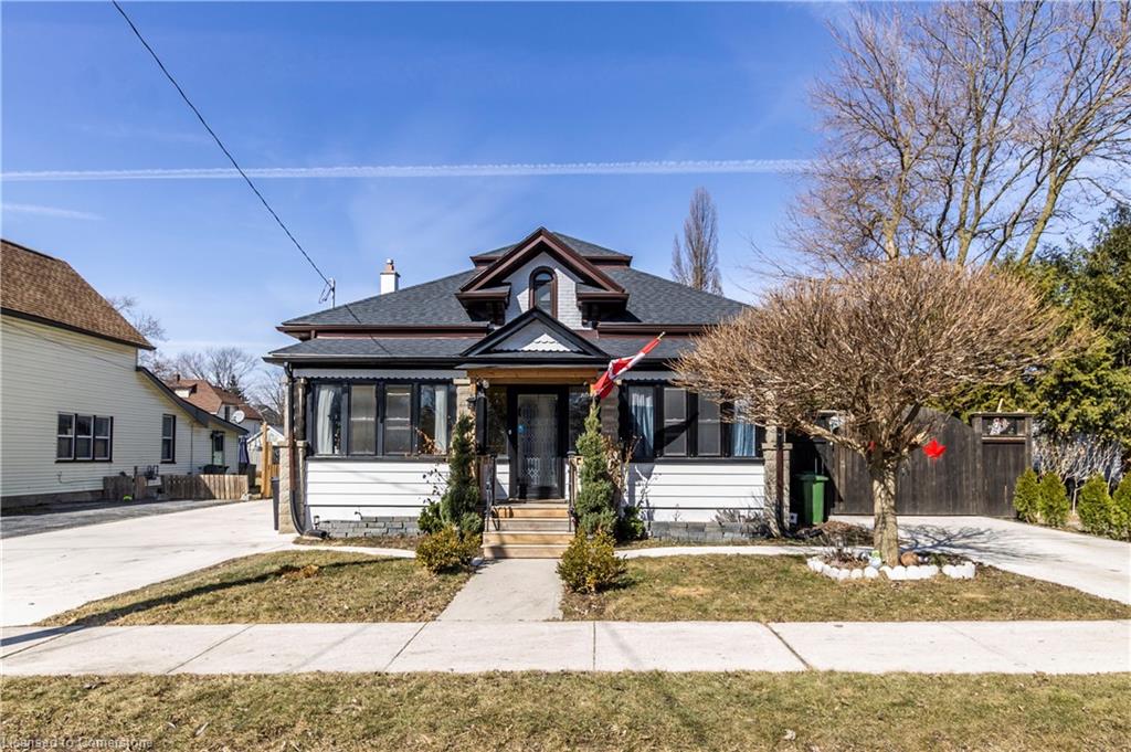 30 Erie Street Property Photo 1