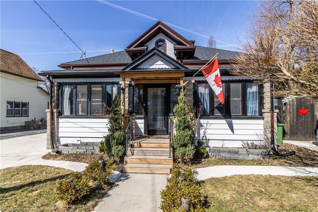 30 Erie Street Property Photo 6