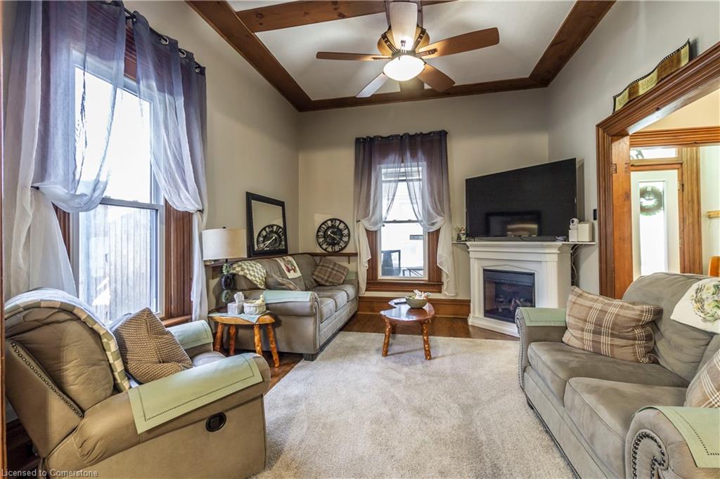 30 Erie Street Property Photo 13