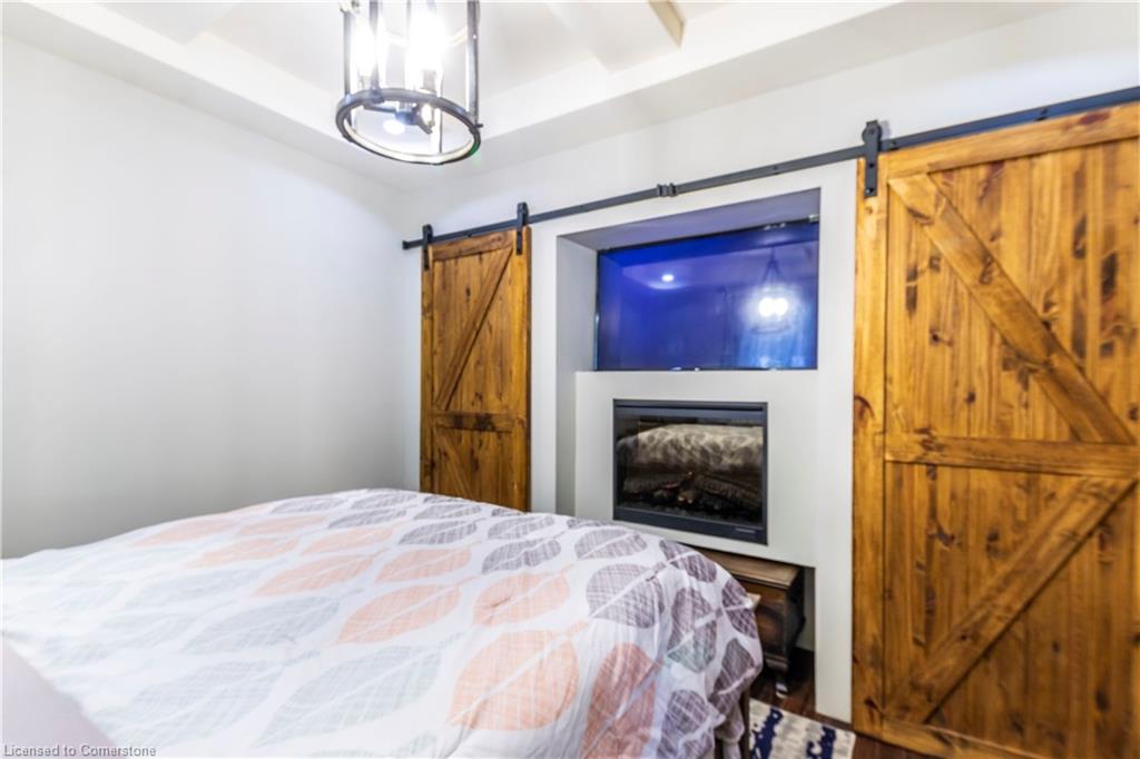 30 Erie Street Property Photo 17