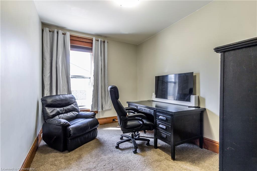 30 Erie Street Property Photo 20