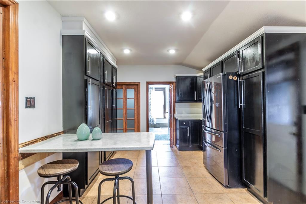 30 Erie Street Property Photo 25