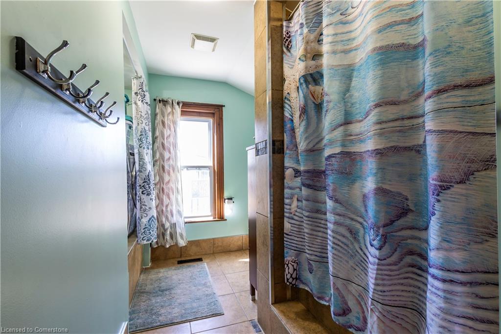 30 Erie Street Property Photo 27