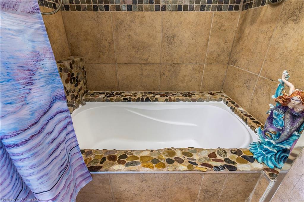 30 Erie Street Property Photo 30