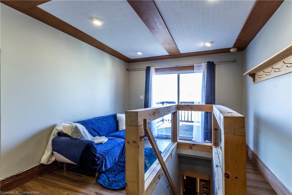 30 Erie Street Property Photo 35