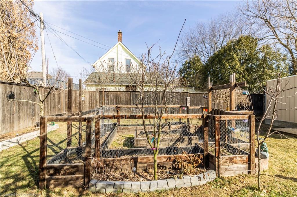 30 Erie Street Property Photo 48