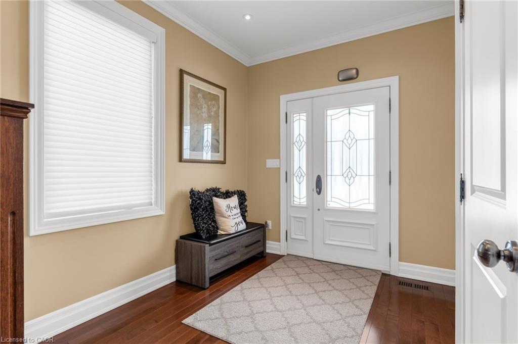 1705 Upper Wellington Street Property Photo 3