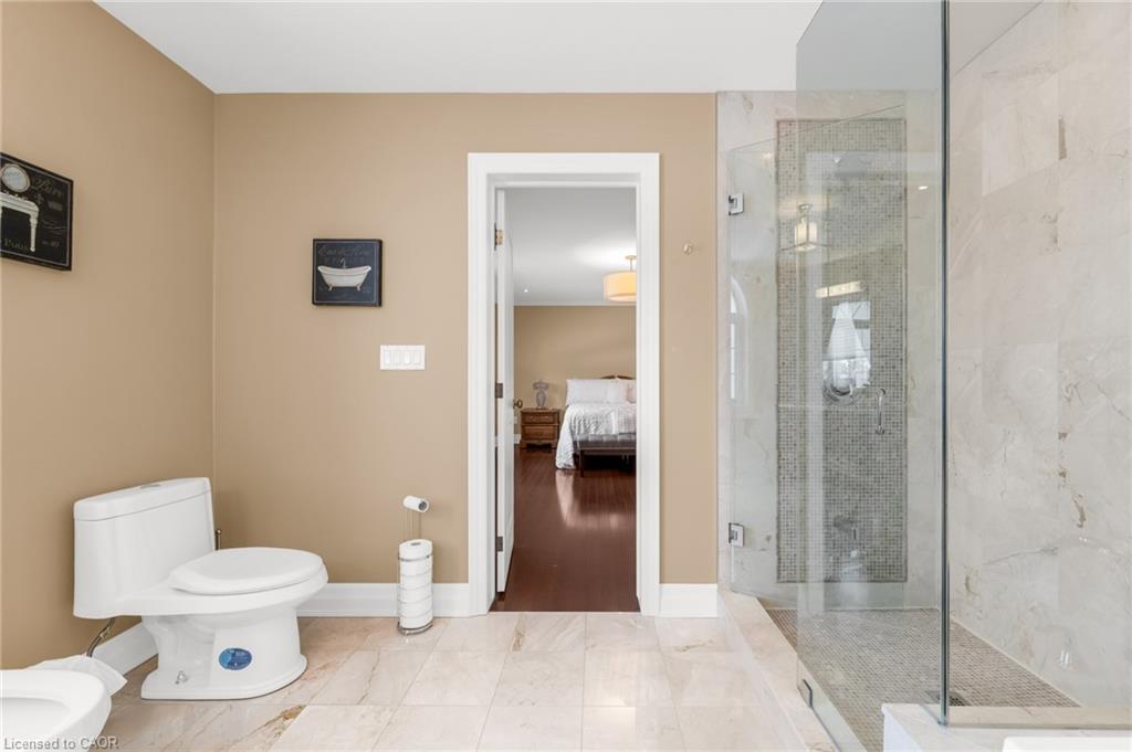 1705 Upper Wellington Street Property Photo 22
