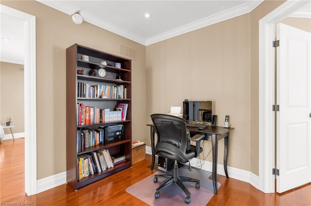 1705 Upper Wellington Street Property Photo 23