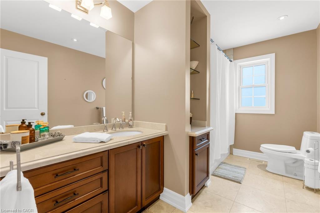 1705 Upper Wellington Street Property Photo 28