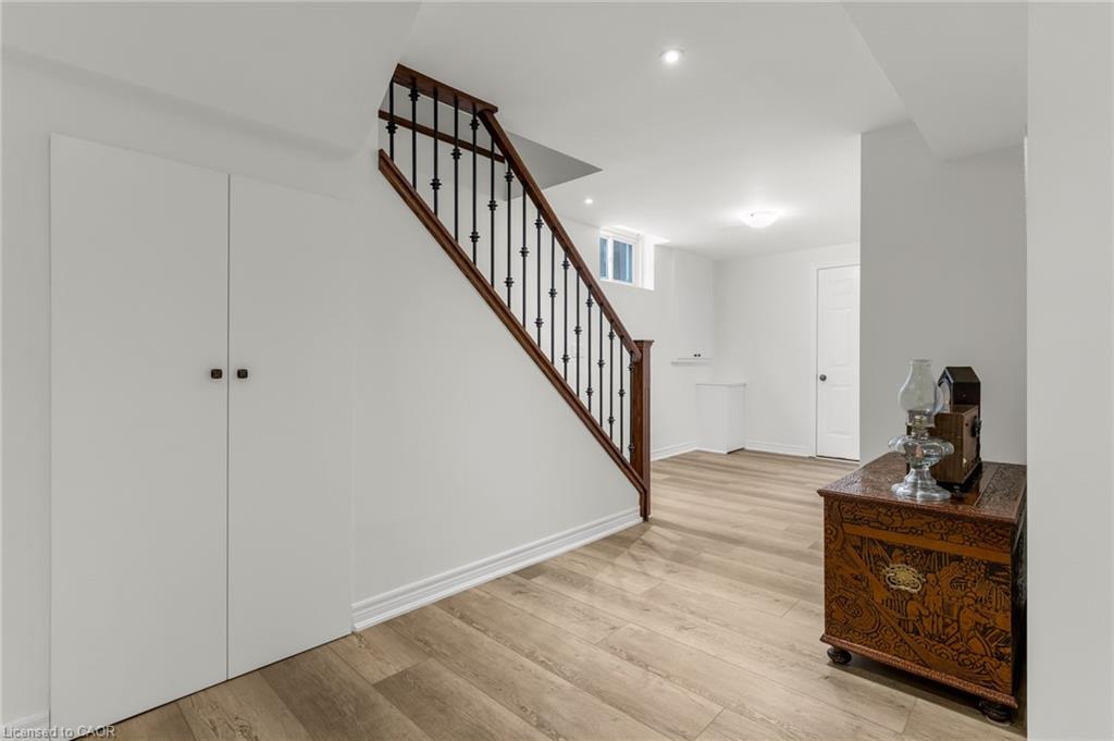 1705 Upper Wellington Street Property Photo 33