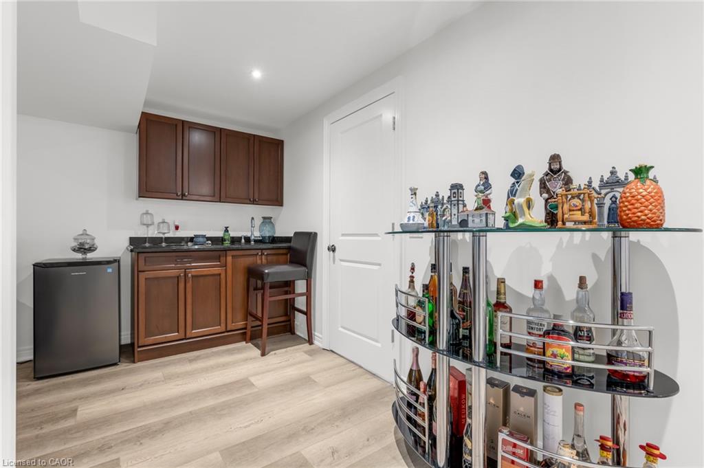 1705 Upper Wellington Street Property Photo 36