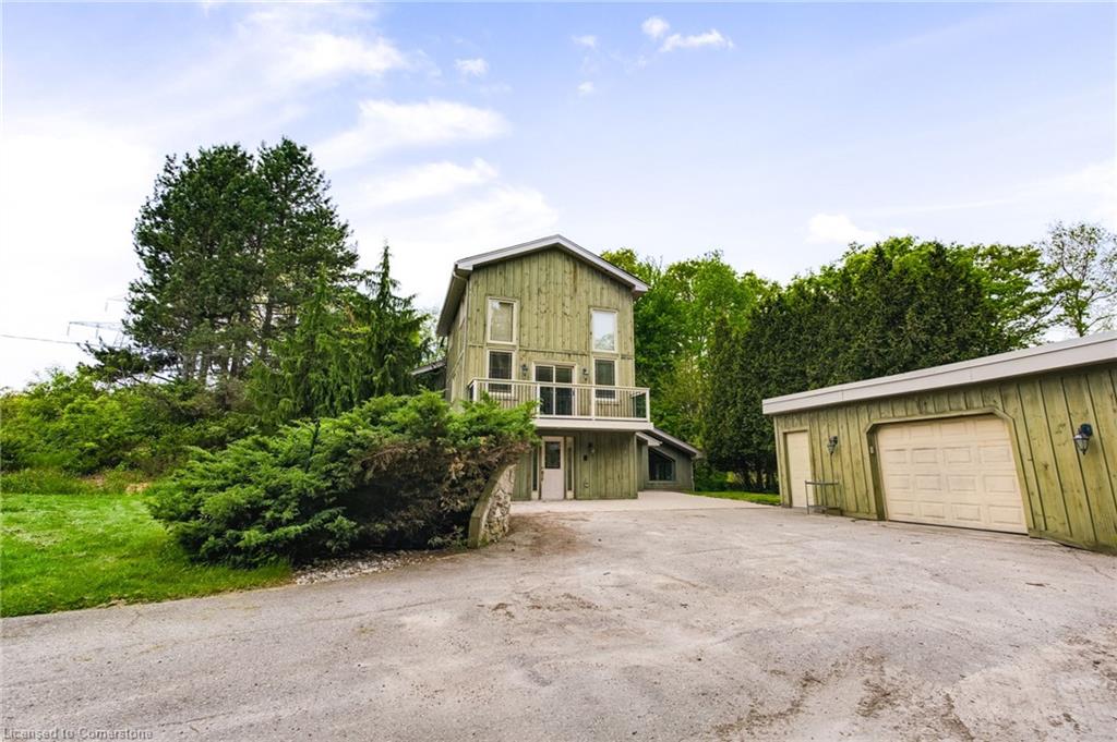 693 Powerline Road Property Photo 1
