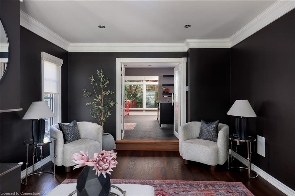 262 Mary Street Property Photo 6