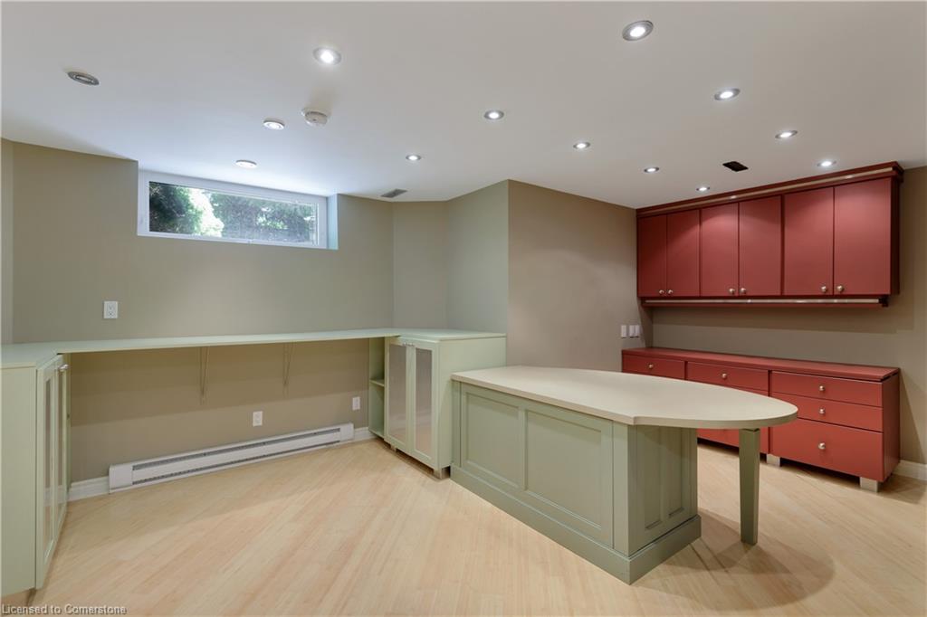 262 Mary Street Property Photo 36