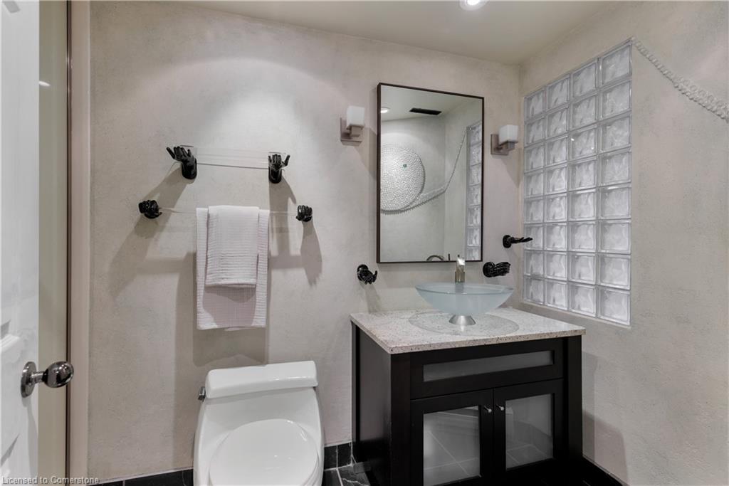 262 Mary Street Property Photo 39