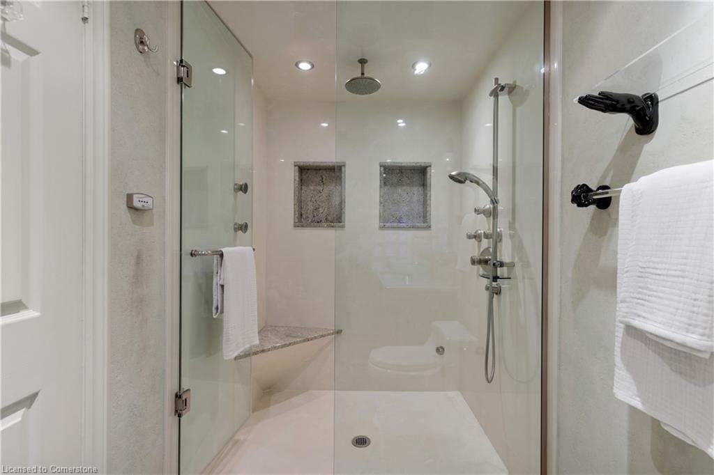 262 Mary Street Property Photo 40