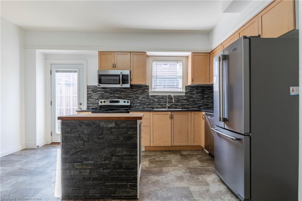 14 Greig Street Property Photo 11