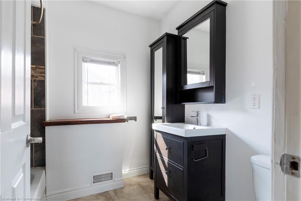 14 Greig Street Property Photo 22