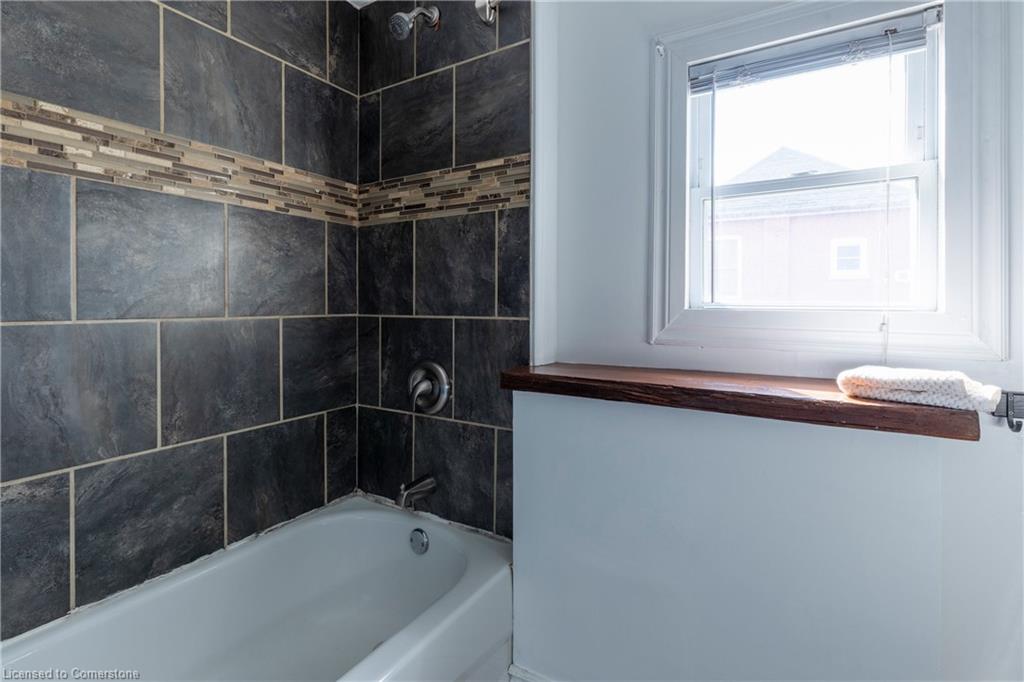 14 Greig Street Property Photo 23