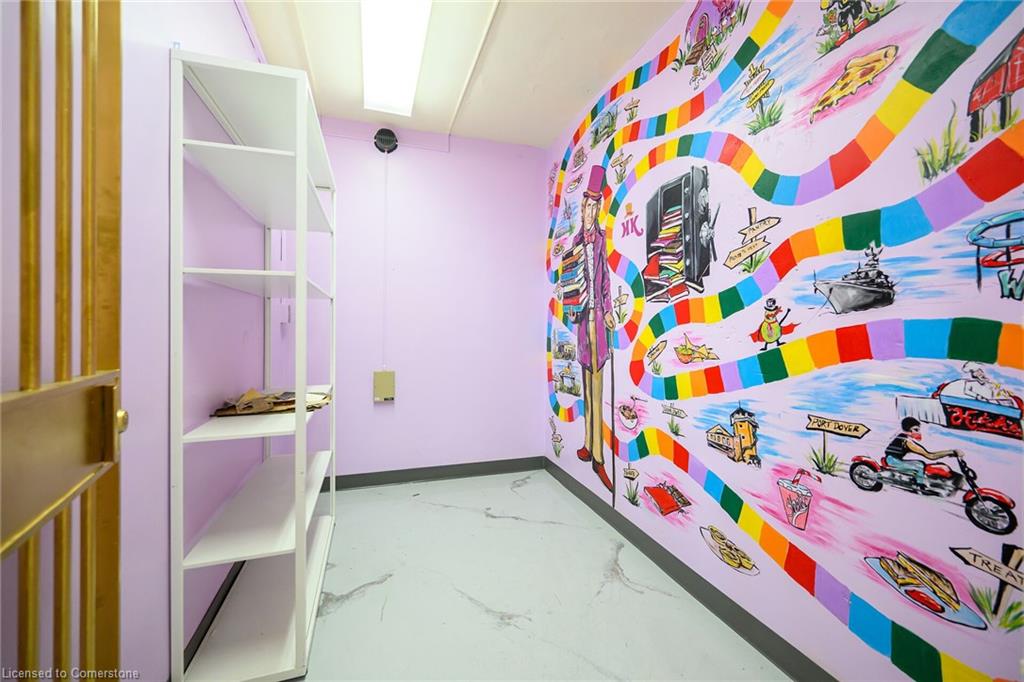 350 Ottawa Street N Property Photo 9