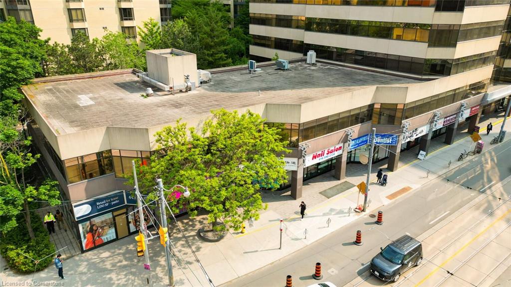 102-250 Dundas Street W Property Photo 1