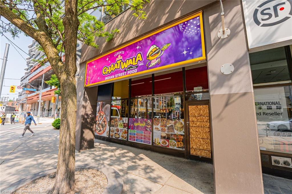 102-250 Dundas Street W Property Photo 6