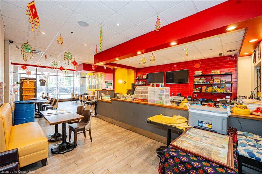 102-250 Dundas Street W Property Photo 20