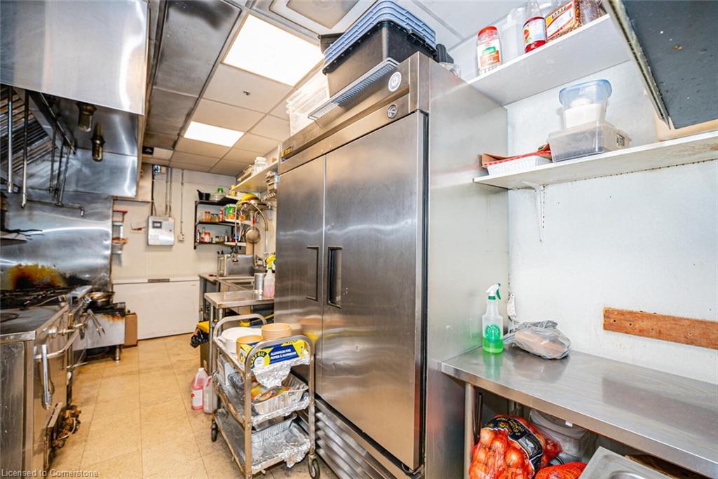 102-250 Dundas Street W Property Photo 28