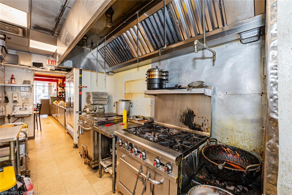 102-250 Dundas Street W Property Photo 32