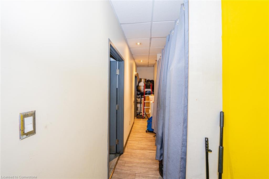 102-250 Dundas Street W Property Photo 34