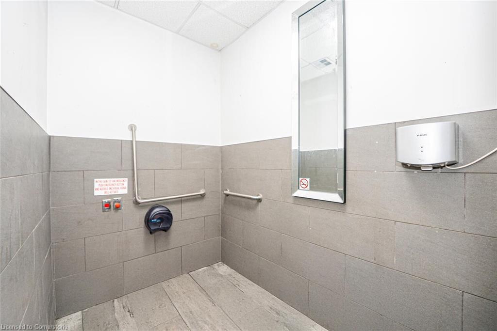 102-250 Dundas Street W Property Photo 36