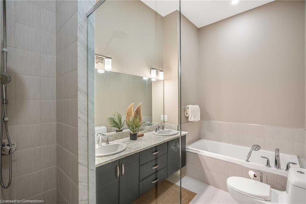 20-19 Lake Street Property Photo 35
