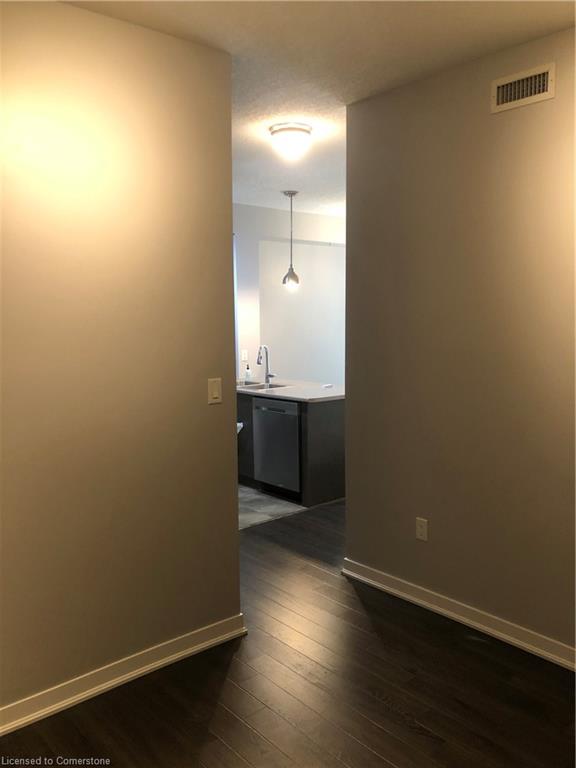 510-85 Robinson Street Property Photo 8