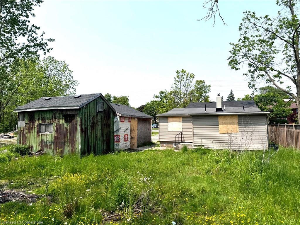 508 Main Street E Property Photo 4