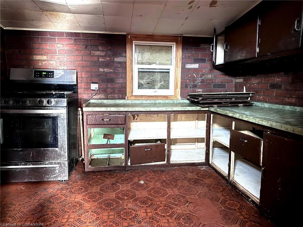 508 Main Street E Property Photo 7